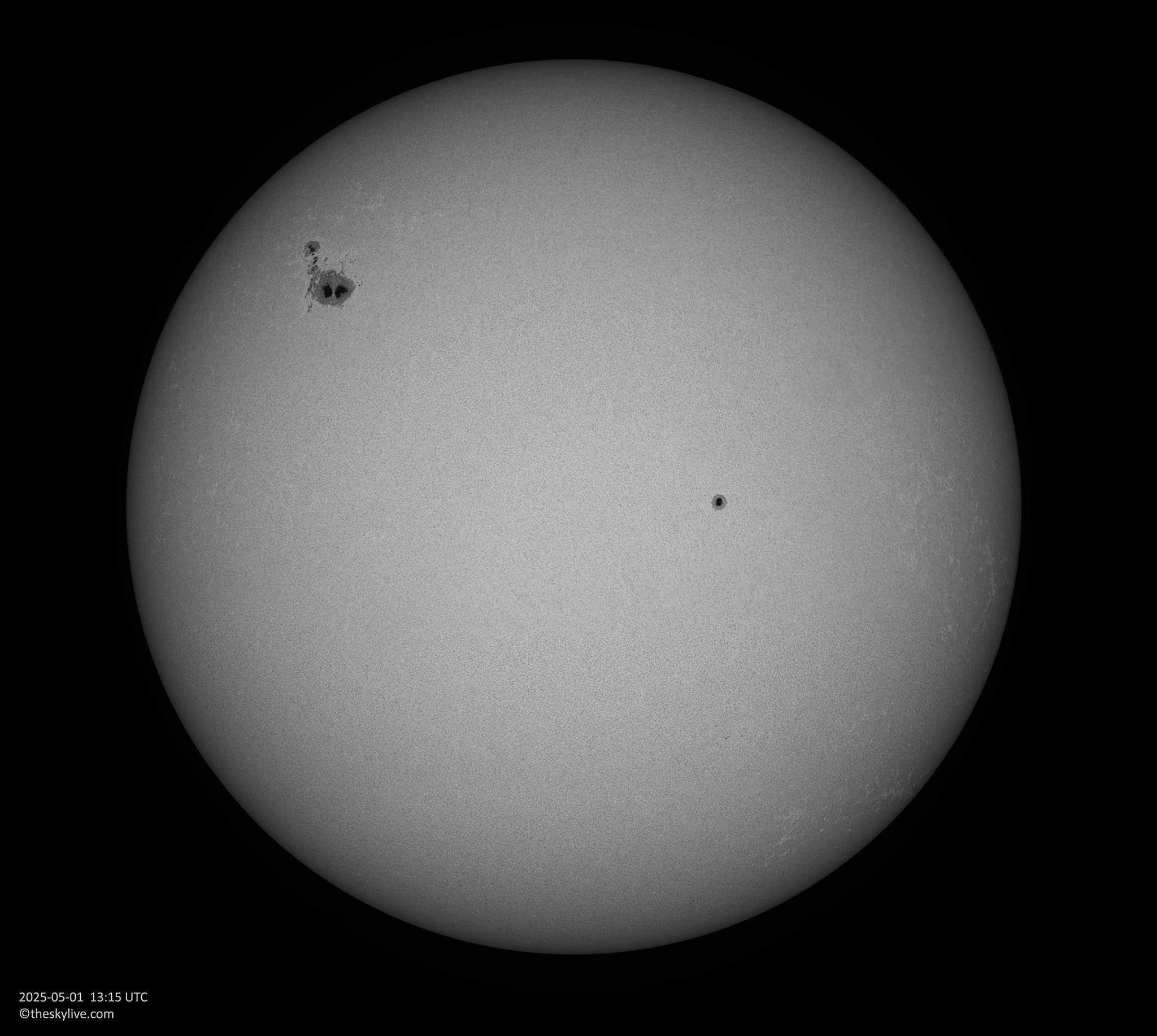 Full disc of the Sun, image obtained by composing 6 images. AR 4079 is visible at the upper left. The other isolated sunspot is denominated AR 4076.