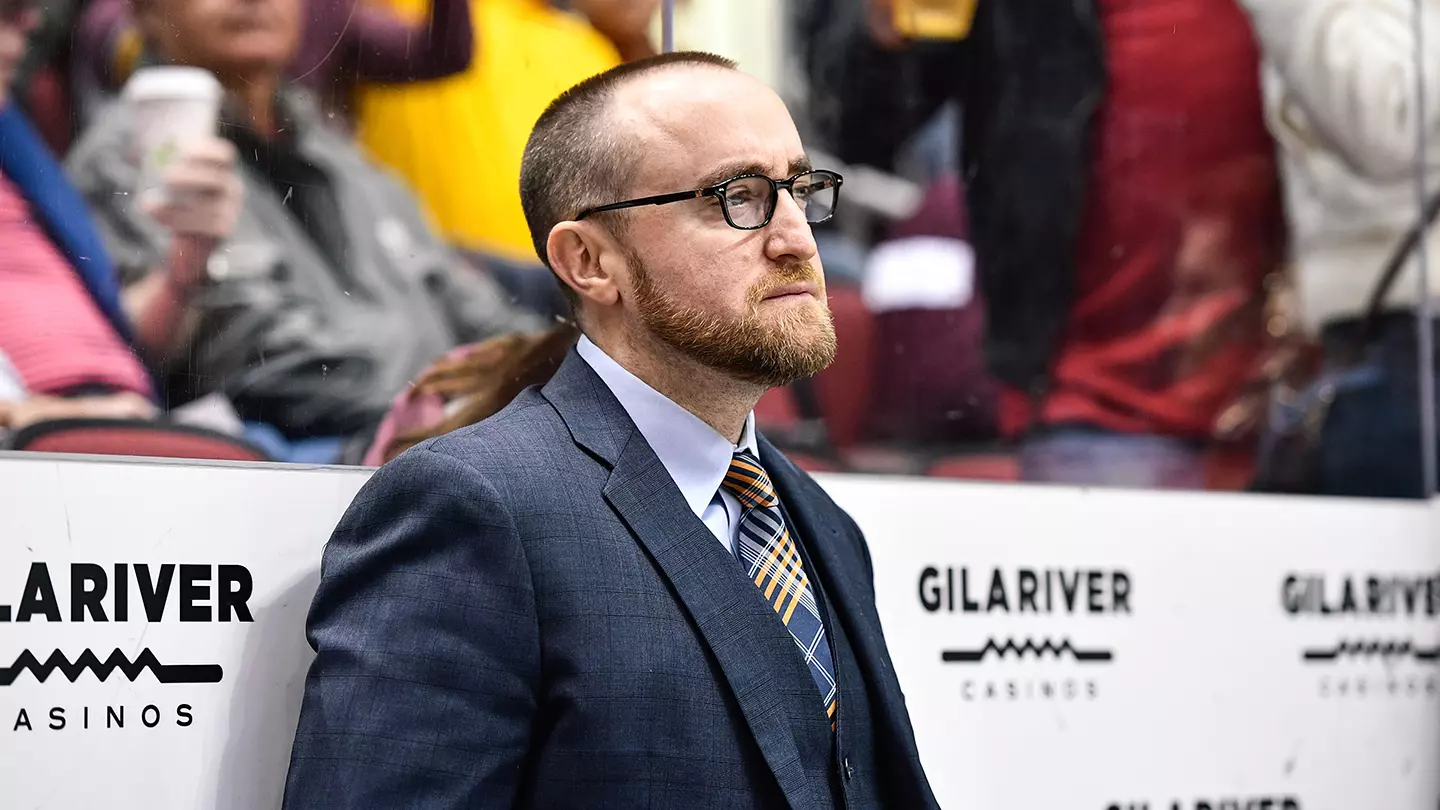 Hockey coach Greg Powers