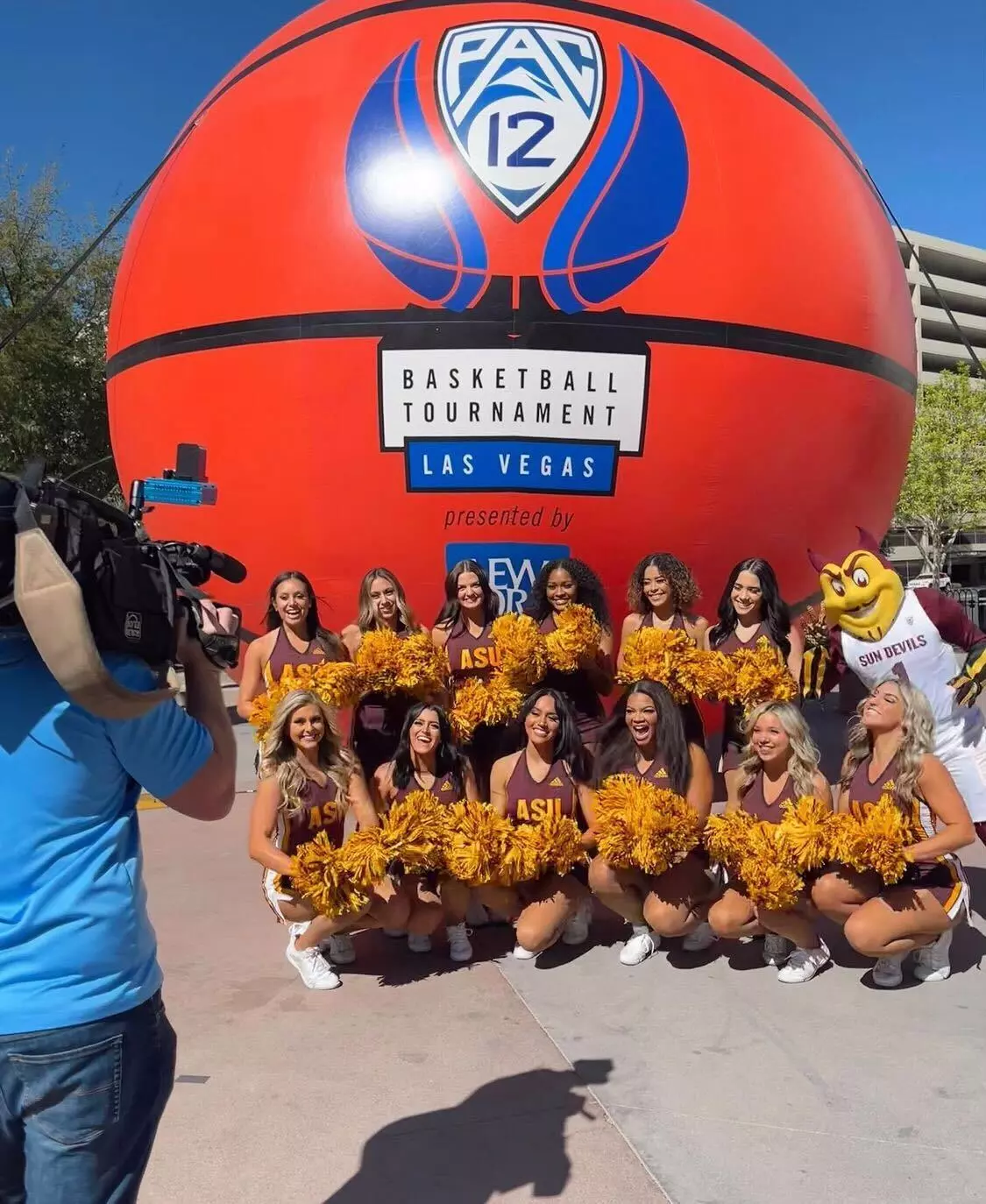 Team_Image_In_Las_Vegas.webp