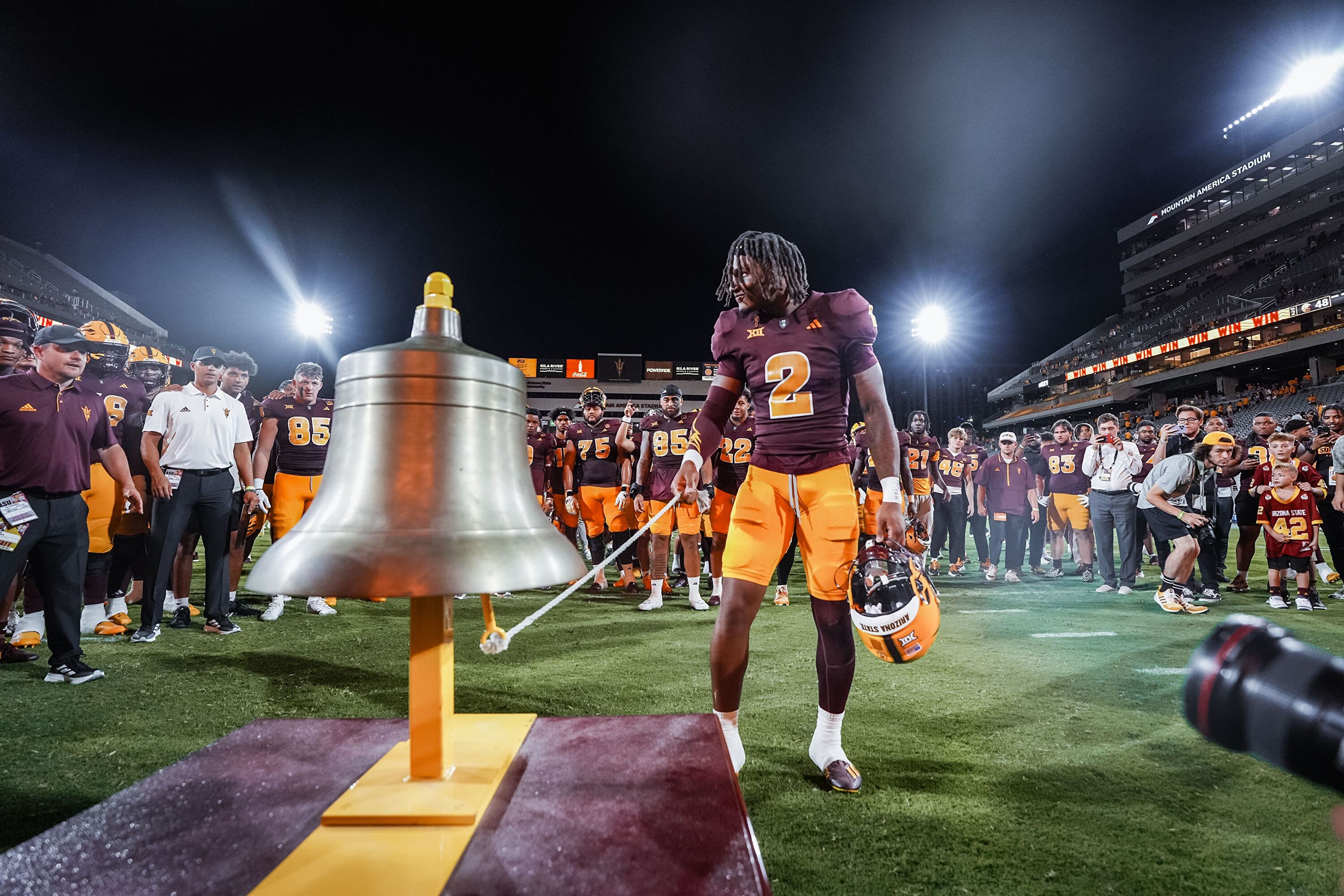 Xavion Alford Ringing the bell vs Wyoming 2025.jpg