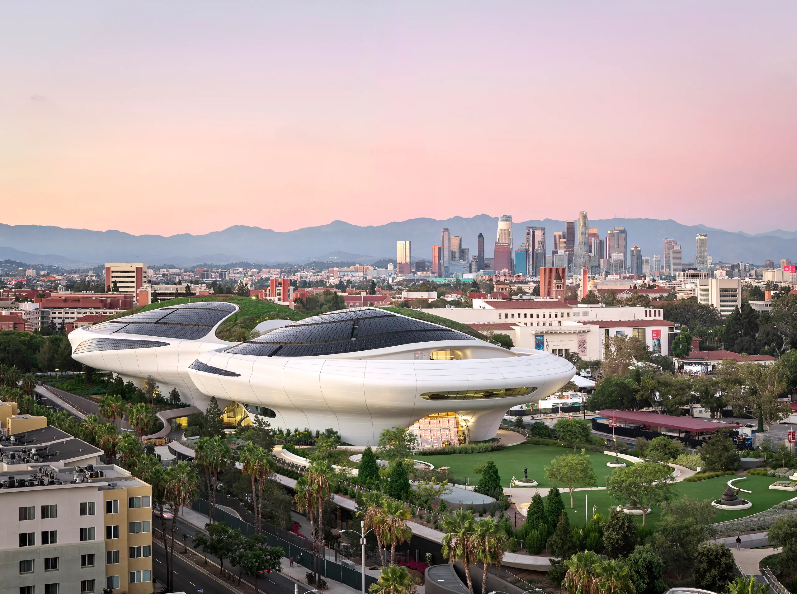 George Lucas opens a museum of storytelling, in a building that seems to float, image 1