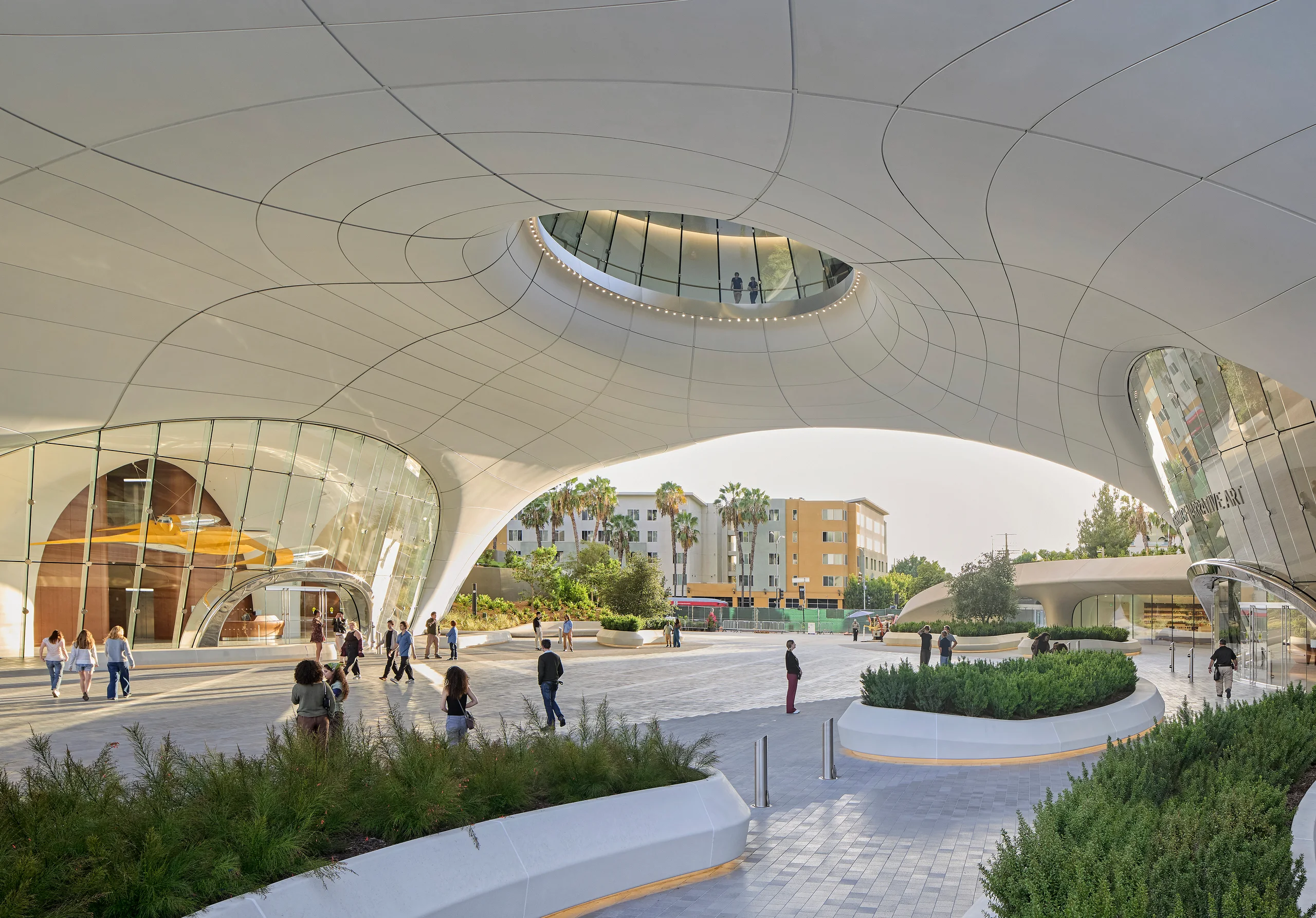 George Lucas opens a museum of storytelling, in a building that seems to float, image 2