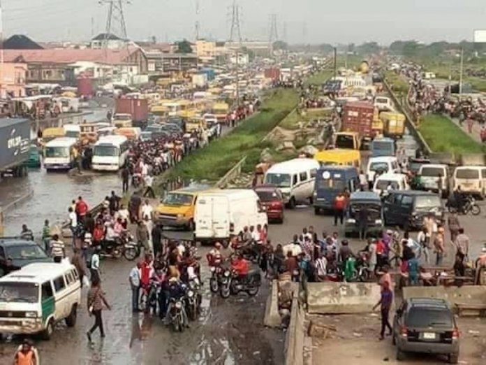 cc457ba1 lagos roads For Lagosians, All Eyes on Roads