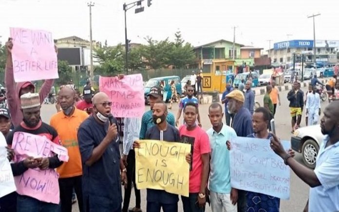 Protests Rock Osogbo over Petrol Price Increase Revert to old prices or risk prolonged strike. Protests Rock Osogbo over Petrol Price Increase Revert to old prices or risk prolonged strike.