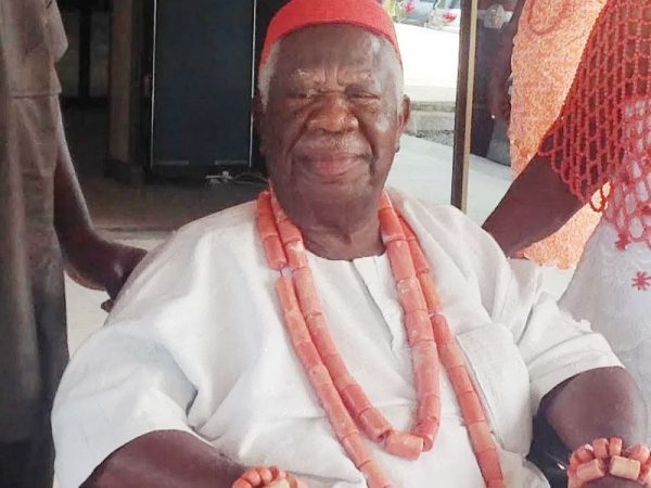 ae55bd55 obi ifechukwude aninsi okonjo Finally, Obi Okonjo II Takes Possession of 150-year-old Ogwashi-Uku Palace