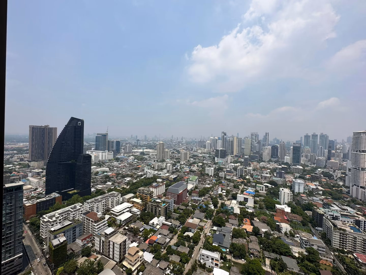The ESSE Sukhumvit 36 - Image 4