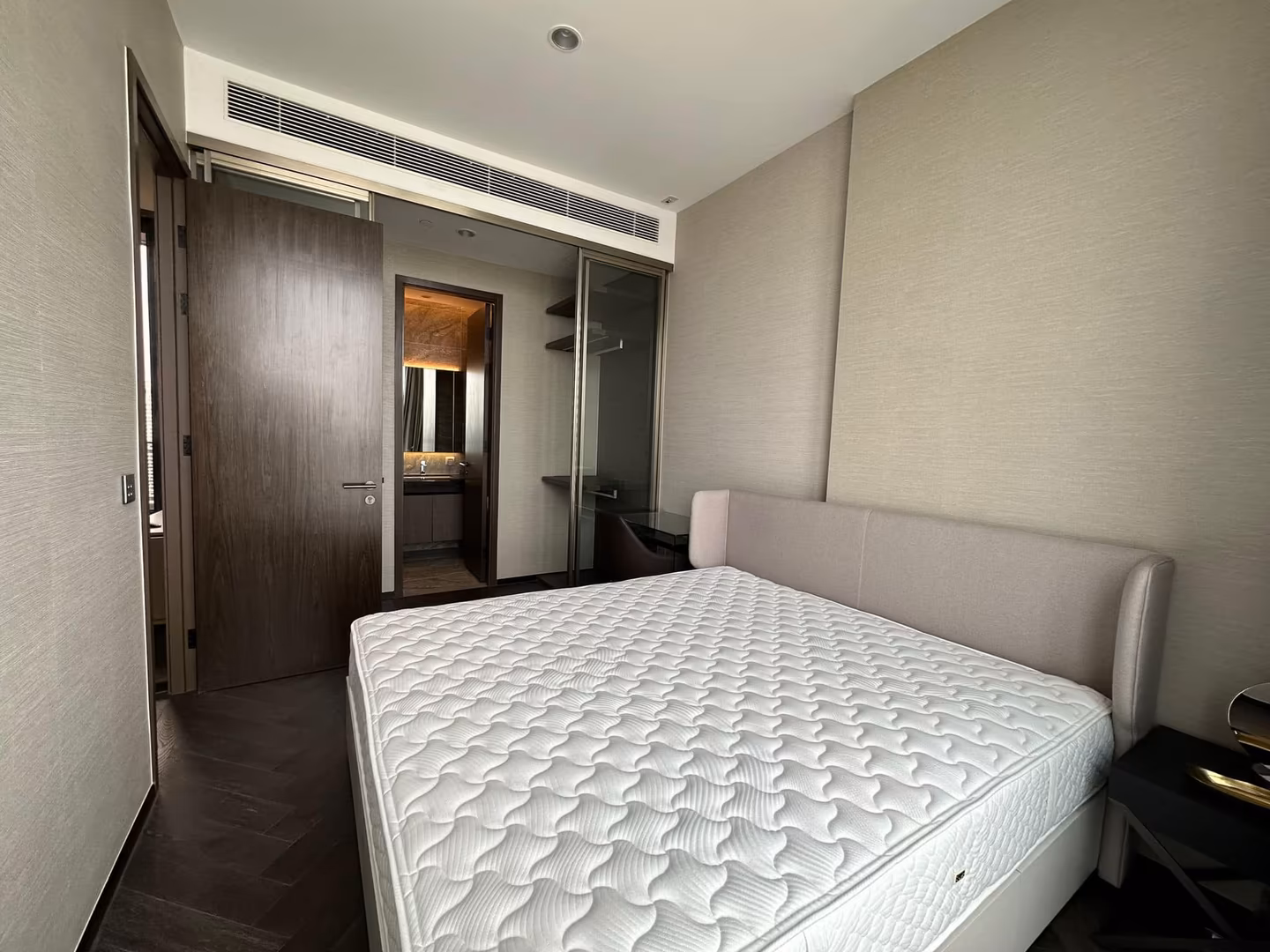 The ESSE Sukhumvit 36 - Image 5