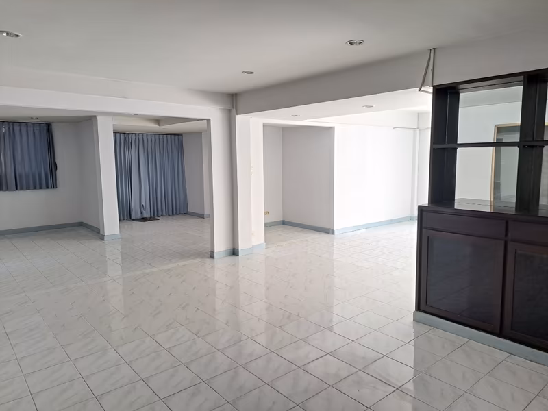 3 Bedroom House For Sale in Khlong Tan Nuea, Vadhana, Bangkok - Image 40