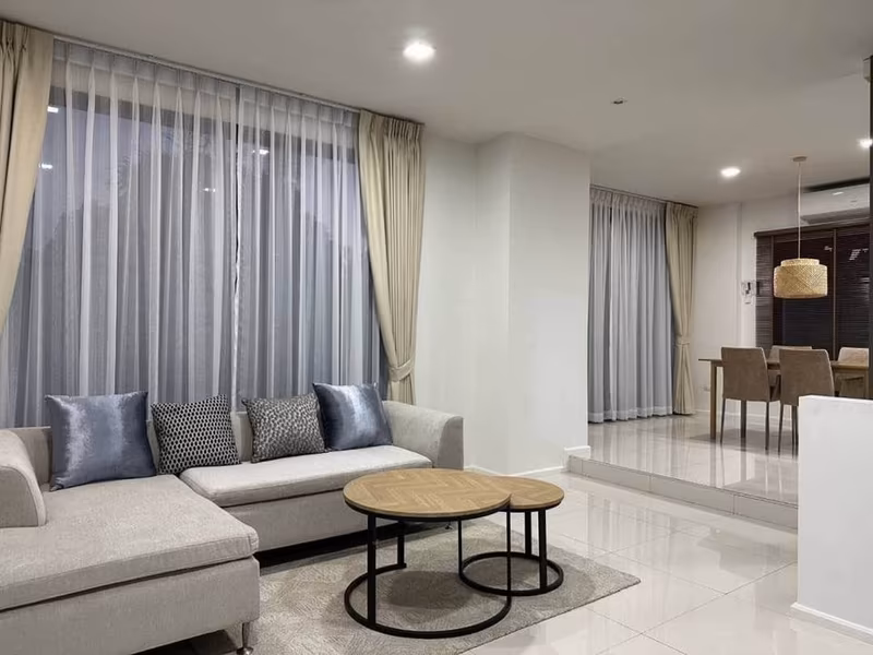 3 Bedroom Townhouse For Rent in Ban Waen, Hang Dong, Chiang Mai - Image 8