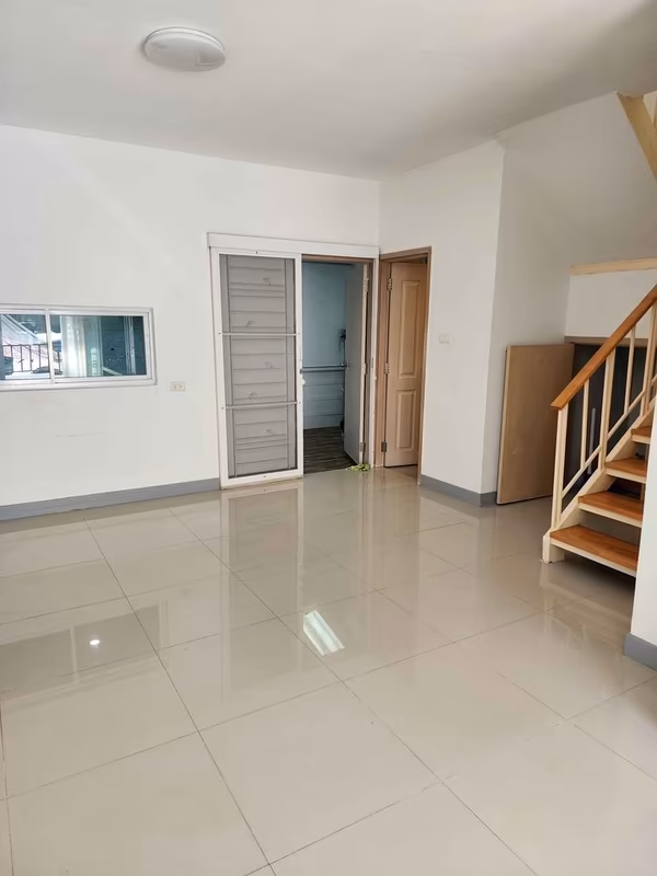 3 Bedroom Townhouse For Sale in Bang Phli Yai, Bang Phli, Samut Prakan - Image 4