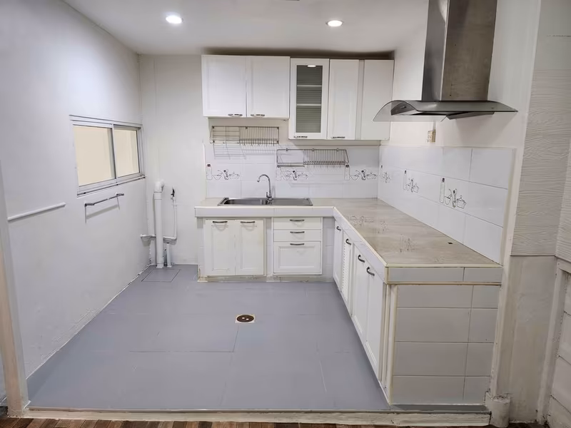 3 Bedroom Townhouse For Sale in Bang Phli Yai, Bang Phli, Samut Prakan - Image 8