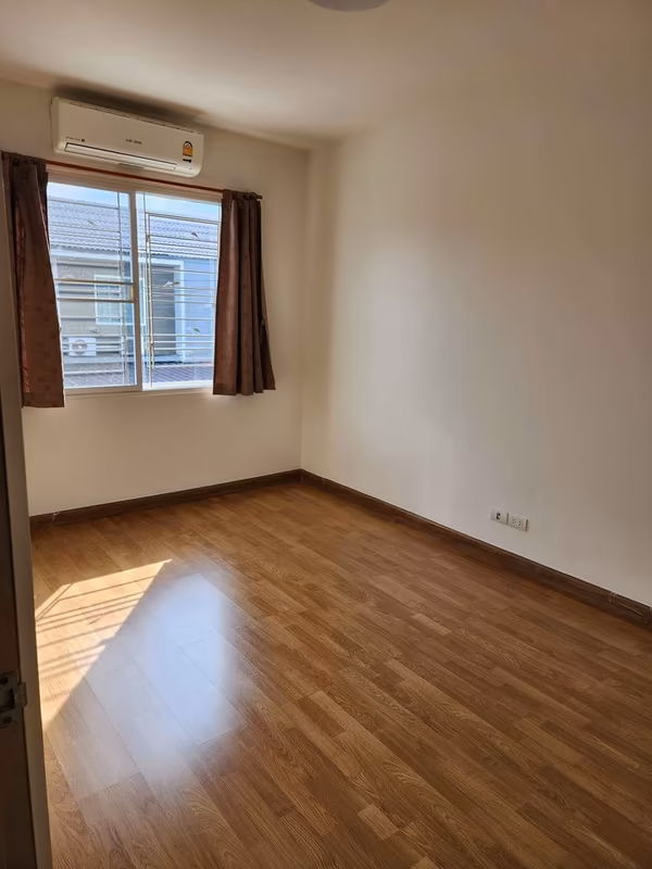 3 Bedroom Townhouse For Sale in Bang Phli Yai, Bang Phli, Samut Prakan - Image 6