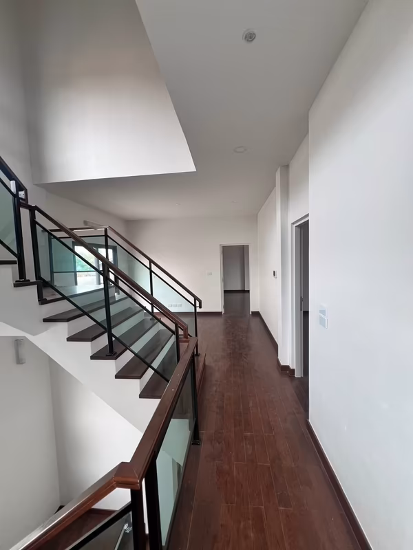 4 卧室 独立房屋 出租 在 - Image 5
