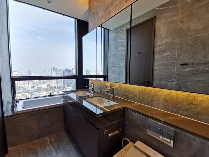 The ESSE Sukhumvit 36 - Image 4