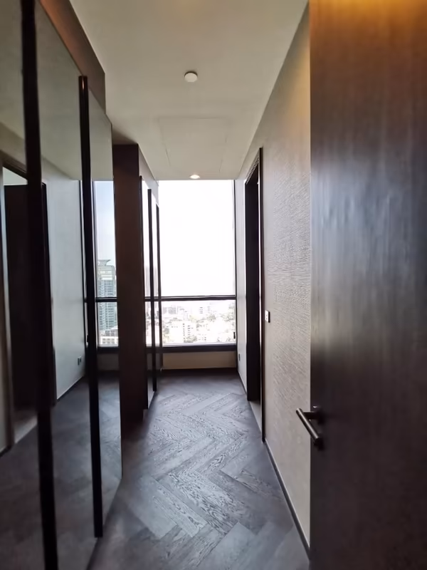 The ESSE Sukhumvit 36 - Image 5