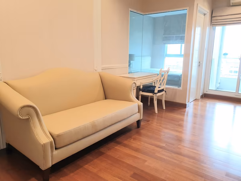 Ivy Sathorn 10 - Image 1