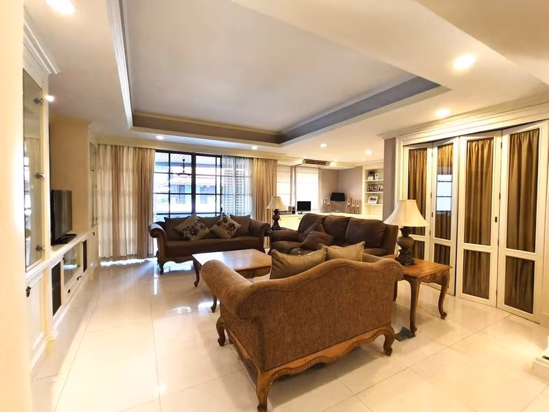 Premier Condominium - Image 1