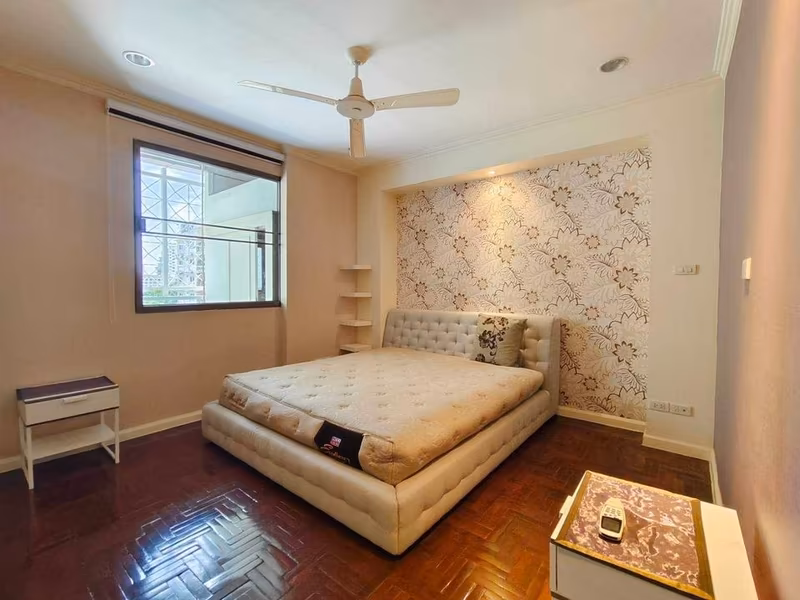 Premier Condominium - Image 5