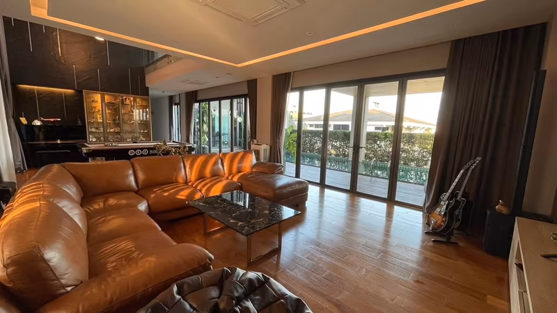 6 Bedroom House For Sale in Pathum Wan, Pathum Wan, Bangkok - Image 7