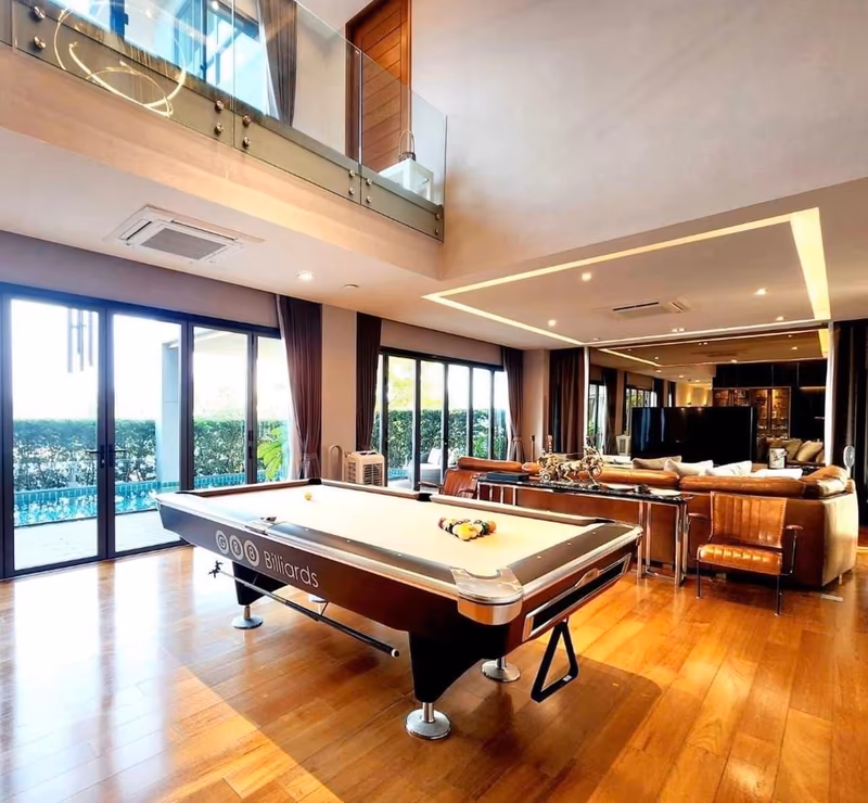 6 Bedroom House For Sale in Pathum Wan, Pathum Wan, Bangkok - Image 3