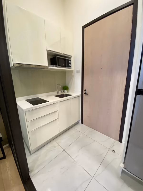 Chewathai Residence Asoke - Image 10