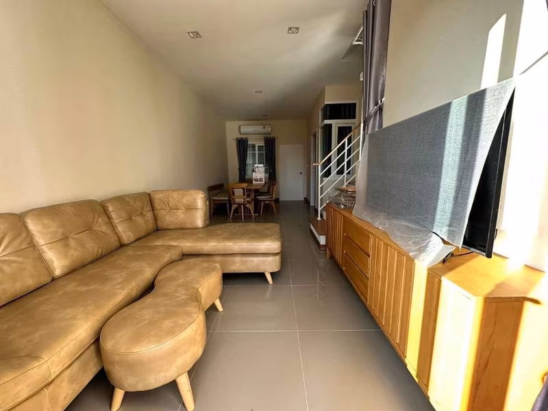 4 Bedroom Townhouse For Rent in Nong Phueng, Saraphi, Chiang Mai - Image 2