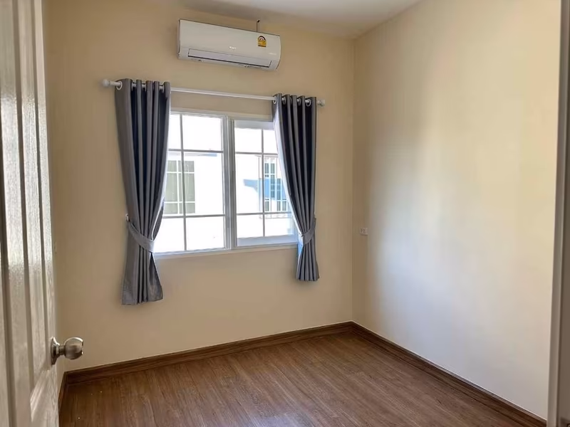 4 Bedroom Townhouse For Rent in Nong Phueng, Saraphi, Chiang Mai - Image 8