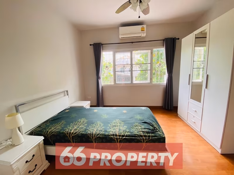 Home in Park - Image 4