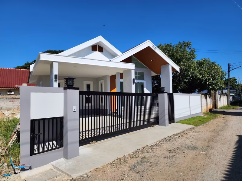 2 Bedroom House For Sale in San Kamphaeng, San Kamphaeng, Chiang Mai - Image 1