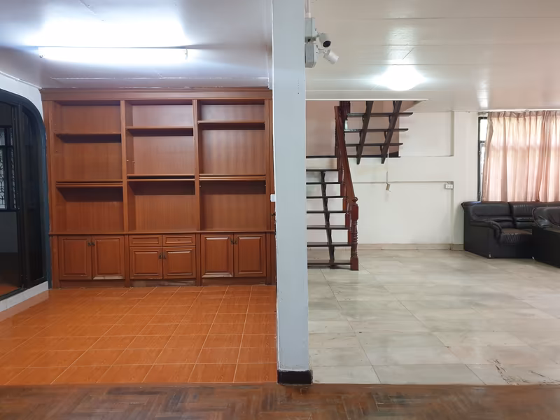 3 Bedroom House For Rent in Sam Sen Nok, Huai Khwang, Bangkok - Image 23