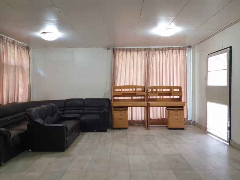 3 Bedroom House For Rent in Sam Sen Nok, Huai Khwang, Bangkok - Image 27