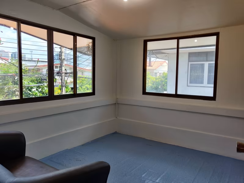 3 Bedroom House For Rent in Sam Sen Nok, Huai Khwang, Bangkok - Image 39