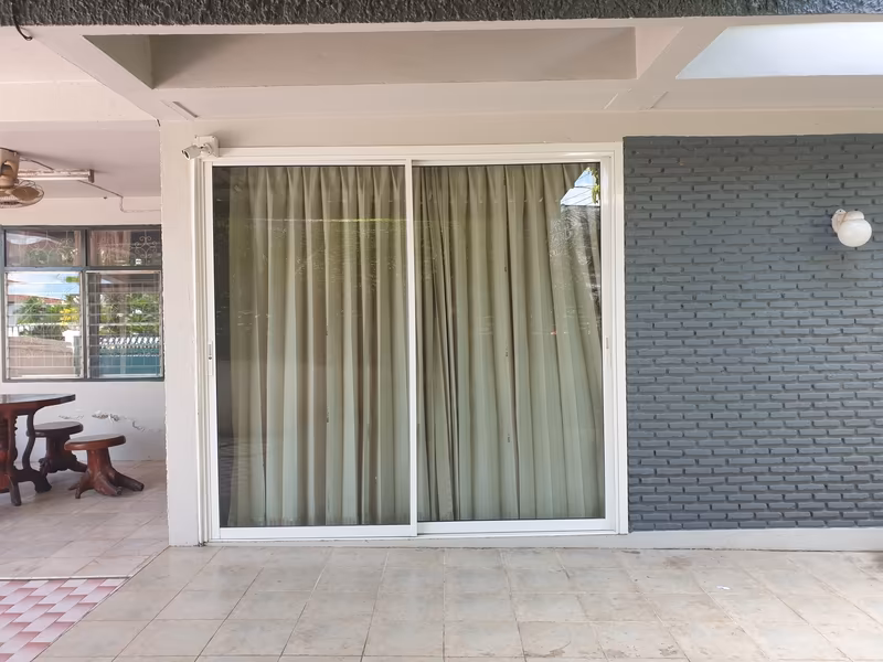 3 Bedroom House For Rent in Sam Sen Nok, Huai Khwang, Bangkok - Image 6