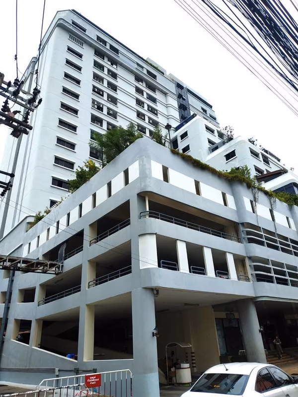 Sathorn Suite - Image 17