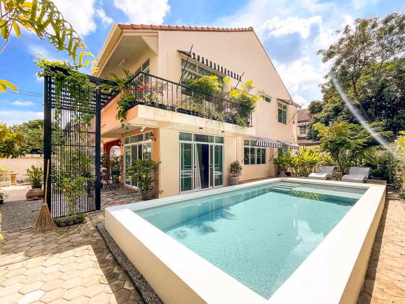 4 Bedroom House For Rent in Chang Phueak, Mueang Chiang Mai, Chiang Mai - Image 1