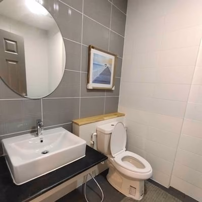 Convention Condo - Image 5