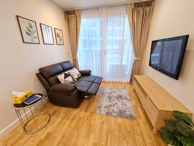 Le Luk Condominium - Image 1