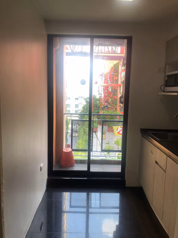 L Style Condo - Image 1