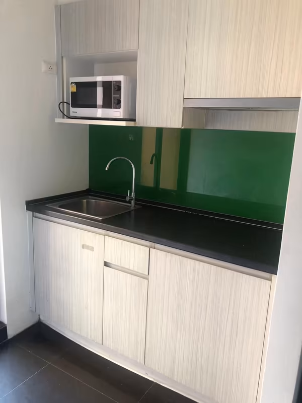 L Style Condo - Image 3