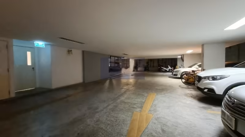 VOQUE Condo Sukhumvit 16 - Image 1