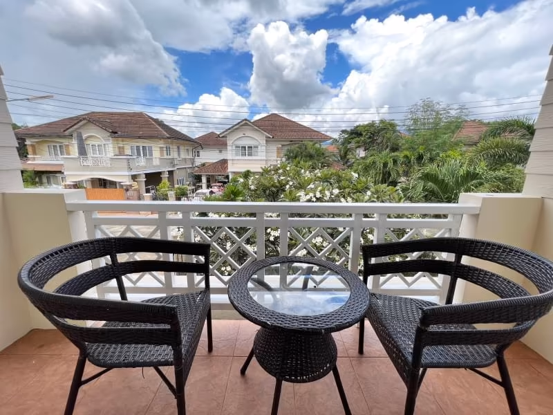 Home in Park - Image 12