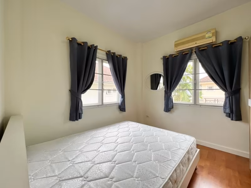 Home in Park - Image 15