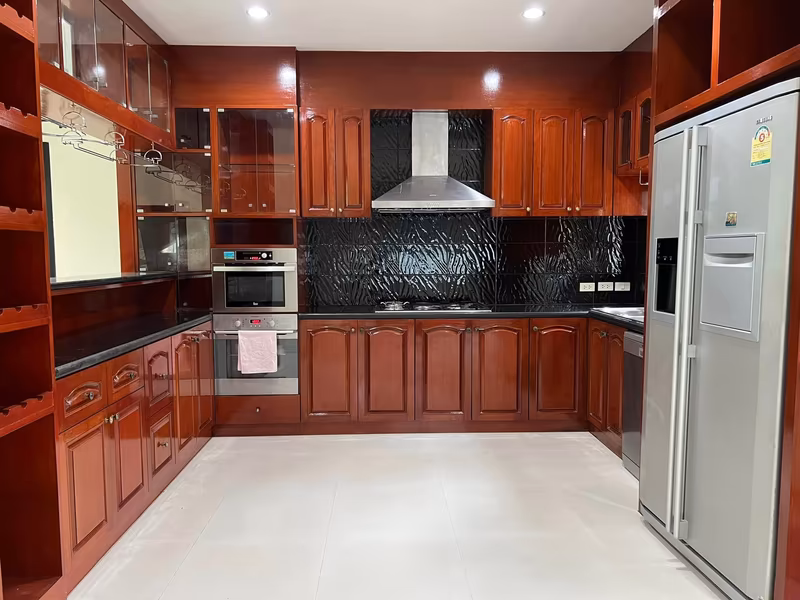 3 Bedroom House For Sale in Pathum Wan, Pathum Wan, Bangkok - Image 7