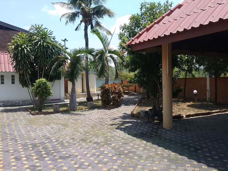Siriwattana Niwet Village - Image 10