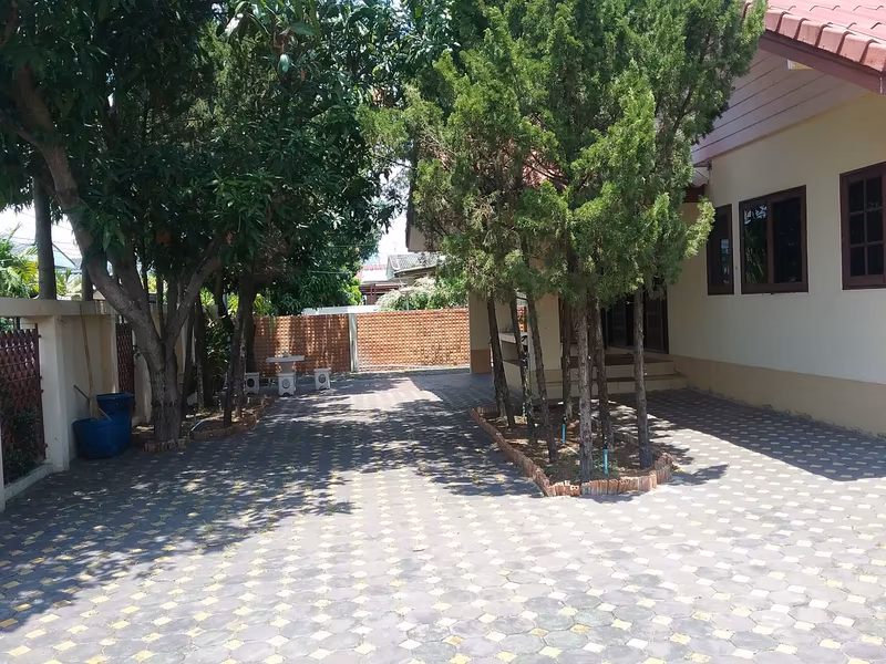 Siriwattana Niwet Village - Image 30