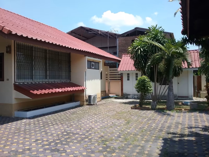 Siriwattana Niwet Village - Image 6