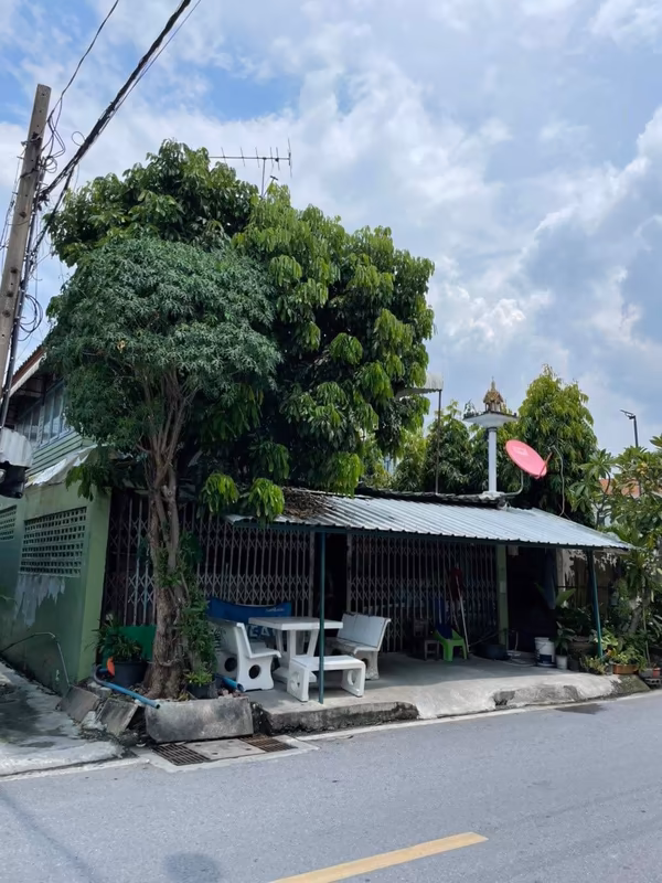 สตูดิโอ บ้านเดี่ยว สำหรับขาย ใน บางจาก, พระโขนง, กรุงเทพมหานคร - Image 1