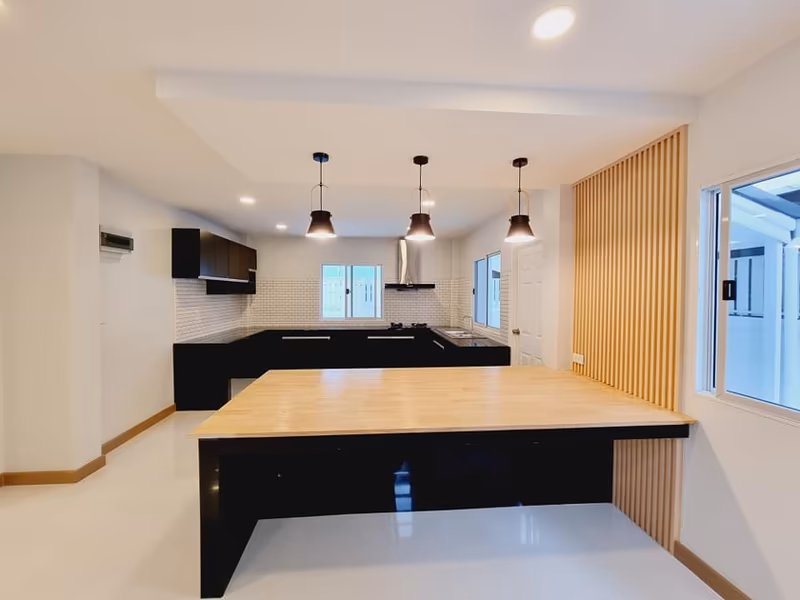 4 Bedroom House For Sale in Hang Dong, Hang Dong, Chiang Mai - Image 13