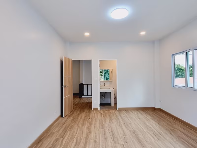 4 Bedroom House For Sale in Hang Dong, Hang Dong, Chiang Mai - Image 3