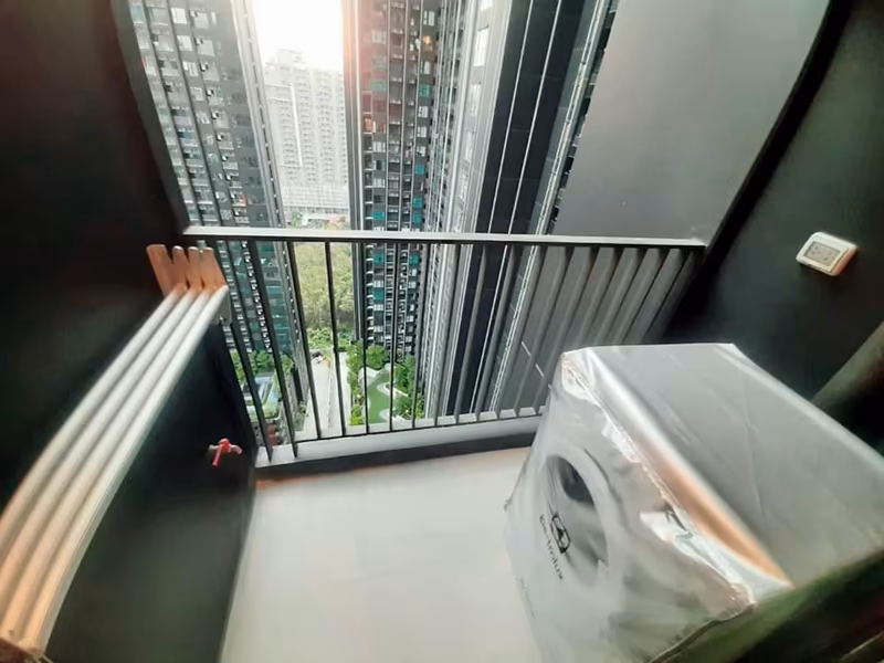 Life Asoke - Rama 9 - Image 7
